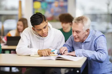 Docent en student middelbaar beroepsonderwijs Docent en student middelbaar beroepsonderwijs