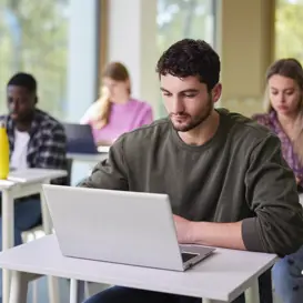 Studenten maken examen Studenten maken examen