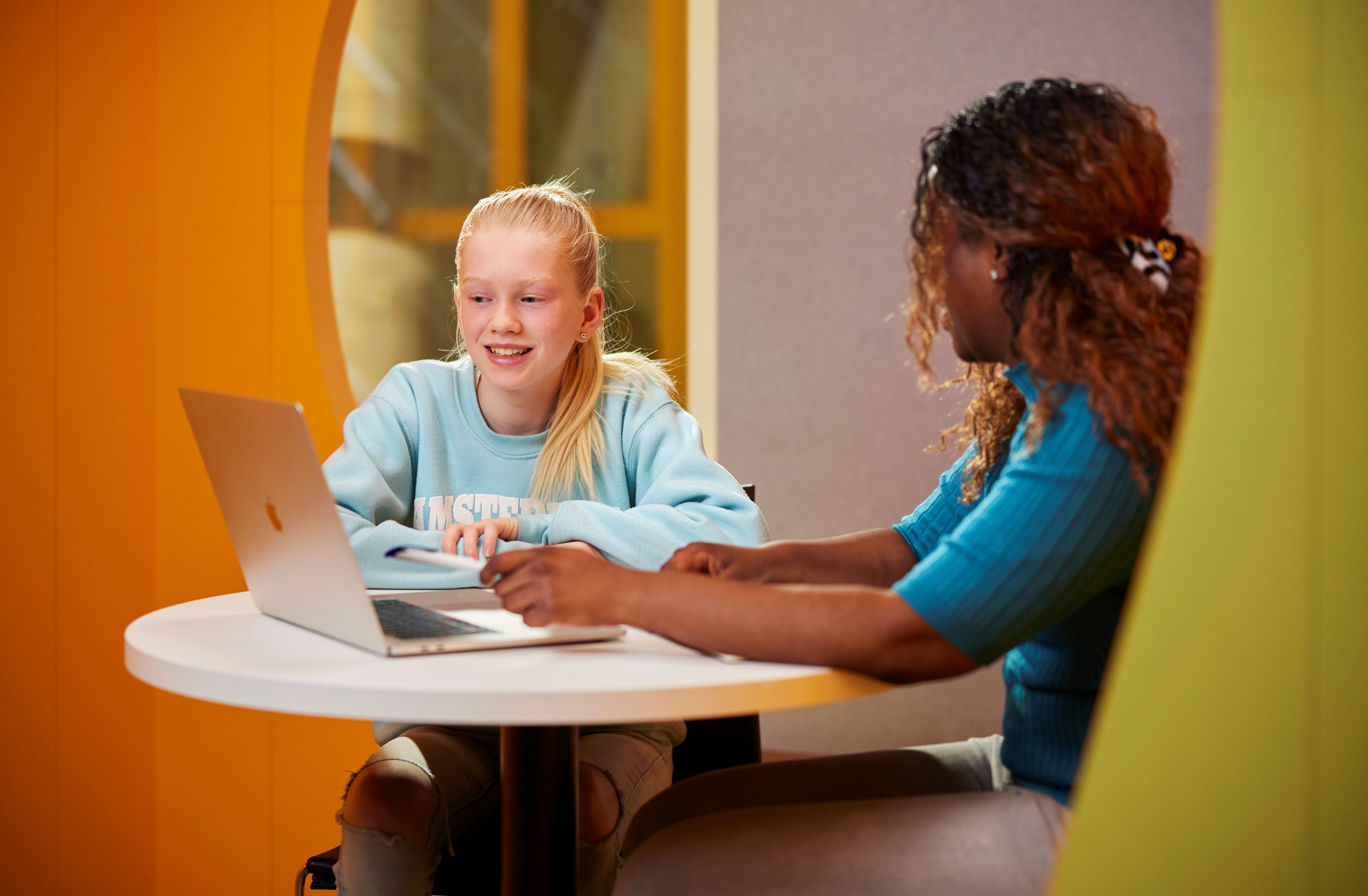 Cito volgsysteem VO - docent bespreekt resultaten met leerling