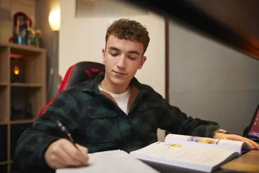 CitoLab - leerling maakt aantekeningen CitoLab - leerling maakt aantekeningen