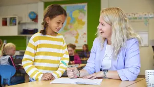 Leerkracht en leerling primair onderwijs Leerkracht en leerling primair onderwijs