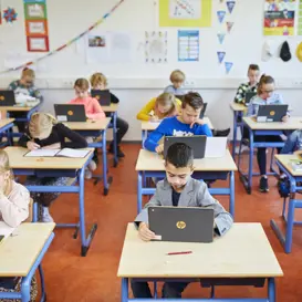 Leerlingen primair onderwijs in de klas Leerlingen primair onderwijs in de klas