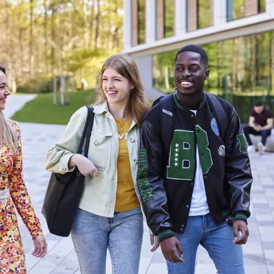 Studenten buiten school Studenten buiten school