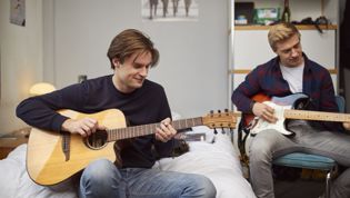 CitoLab - twee studenten met gitaar